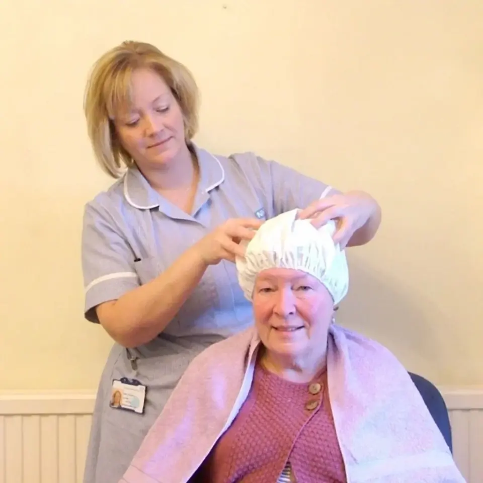 Irmak Saç Yıkama Bonesi